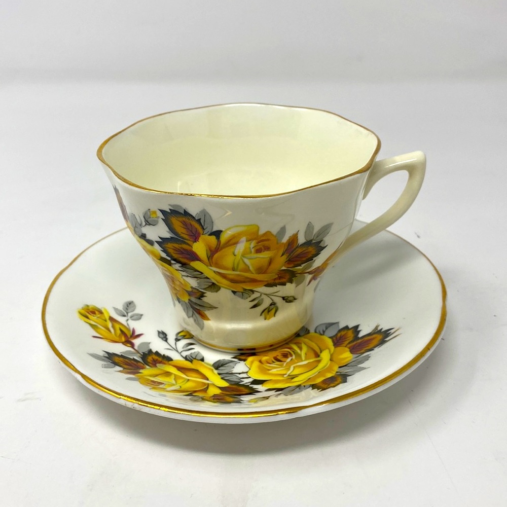 Rosina Yellow Rose Bone China Tea Cup Set Vintage 1940's made in England‎
